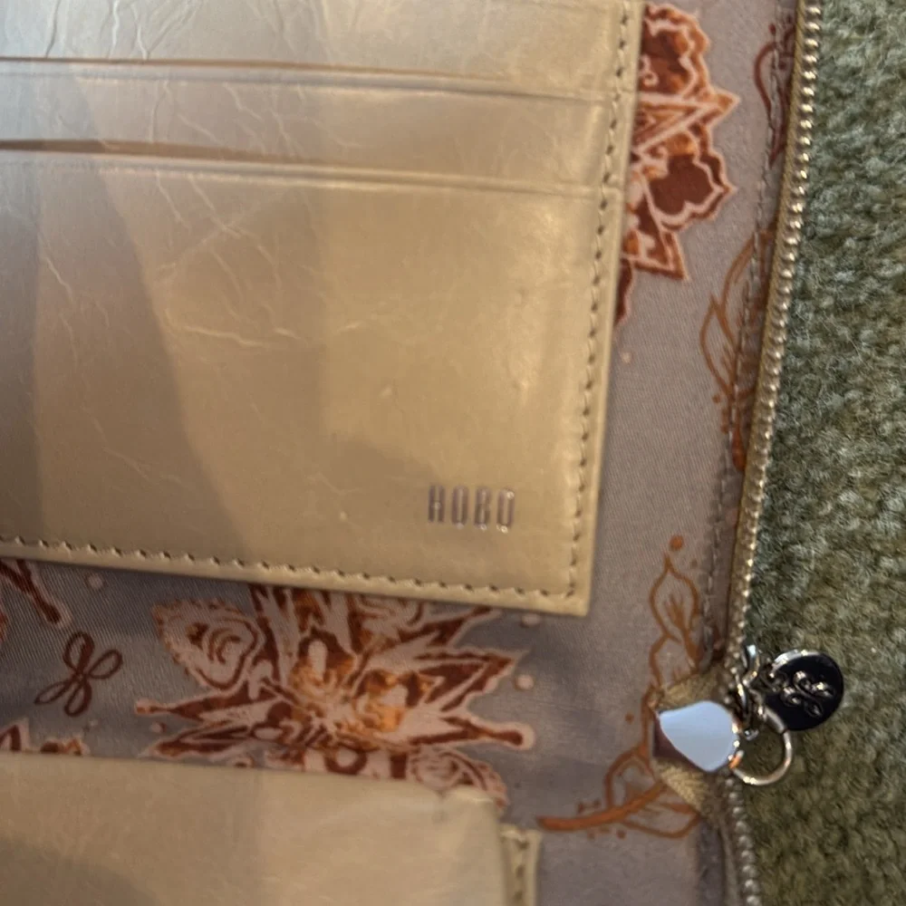 Hobo wristlet - Picture 5 of 5